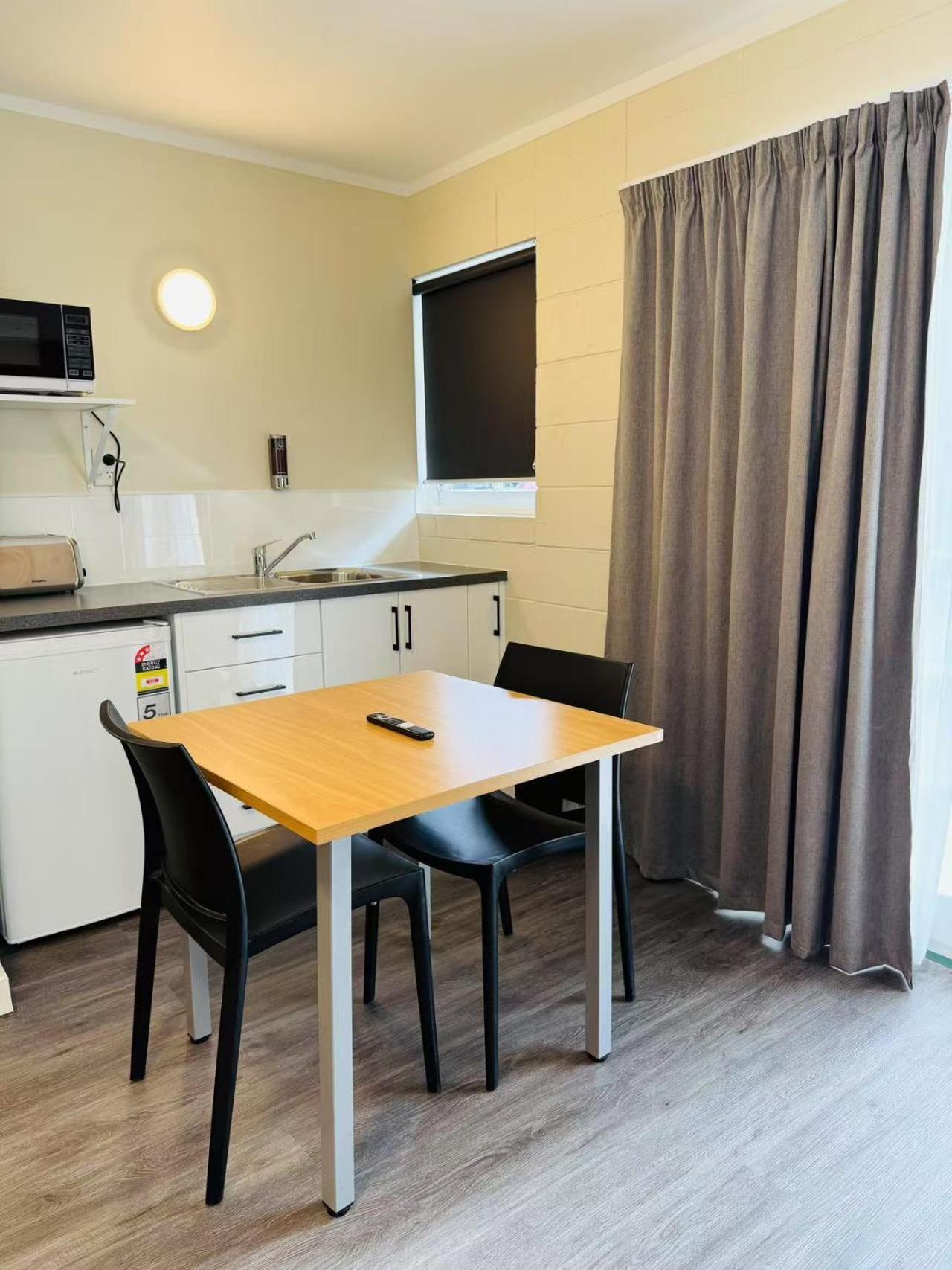 Colonial City Motel Hamilton Esterno foto